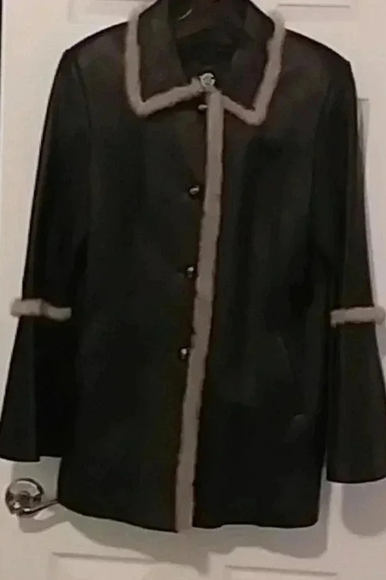 🐾leather jacket with natural fur and cute sleeves - Picture 16 of 16